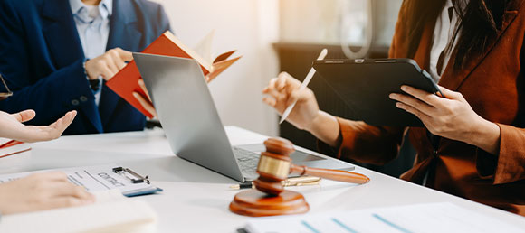 jvvs-attorneys-commercial-law-image2